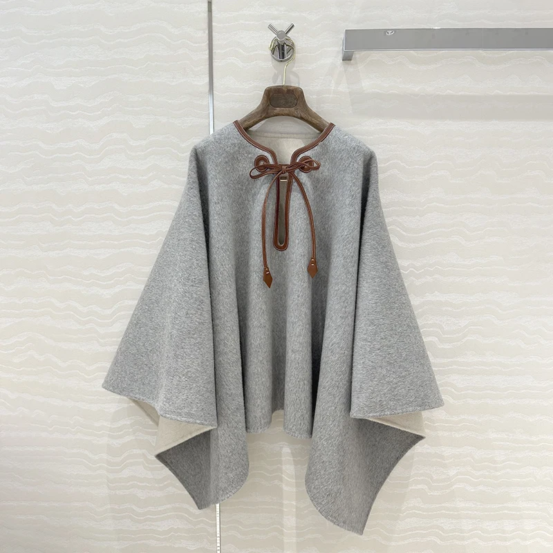 

2024AW Vintage Original Handmade Cashmere Scarf Genuine Leather Wrap Draped Sheepskin Coat Luxury Brand Pra* Autumn Women's Coat