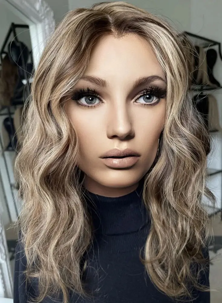 

Fashion Natural Wave High Quality Wigs Chestnut Brown Highlight Balayage Wig 13x4 Synthetic HD Lace Frontal Wigs On Clearance