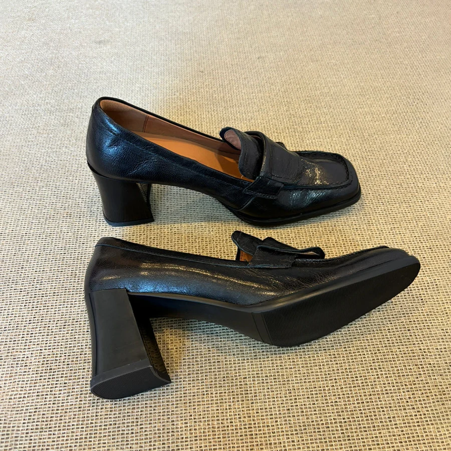 

Маленькие кожаные туфли в стиле ретро с квадратным носком, женские лоферы из мягкой кожи без шнуровки на блочном каблуке с глубоким вырезом