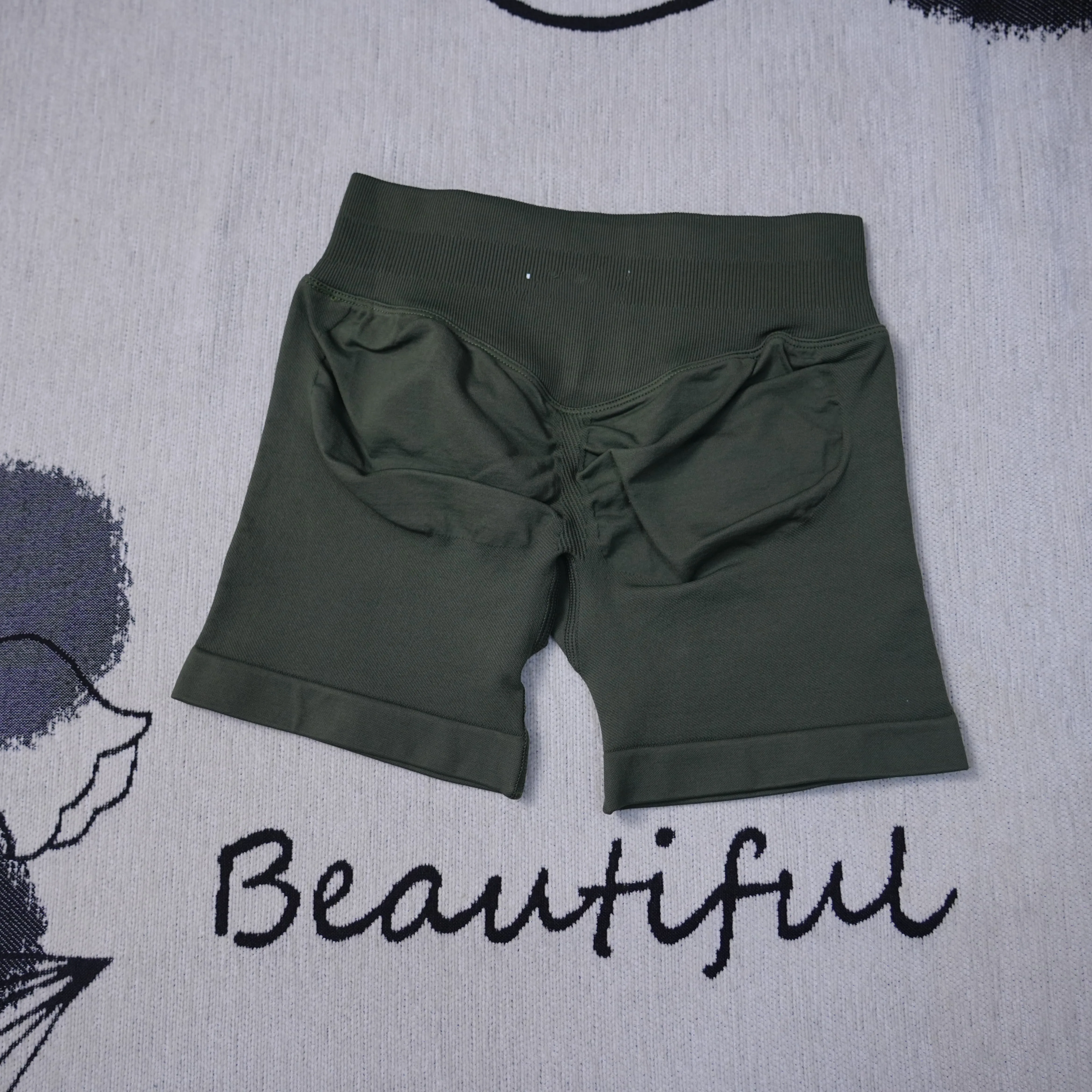 اليوغا DF السراويل الديناميكية 4.5 "المرأة سلس اليوغا السراويل عالية الخصر بعقب رفع تنفس تجريب رياضة الجري الراحة