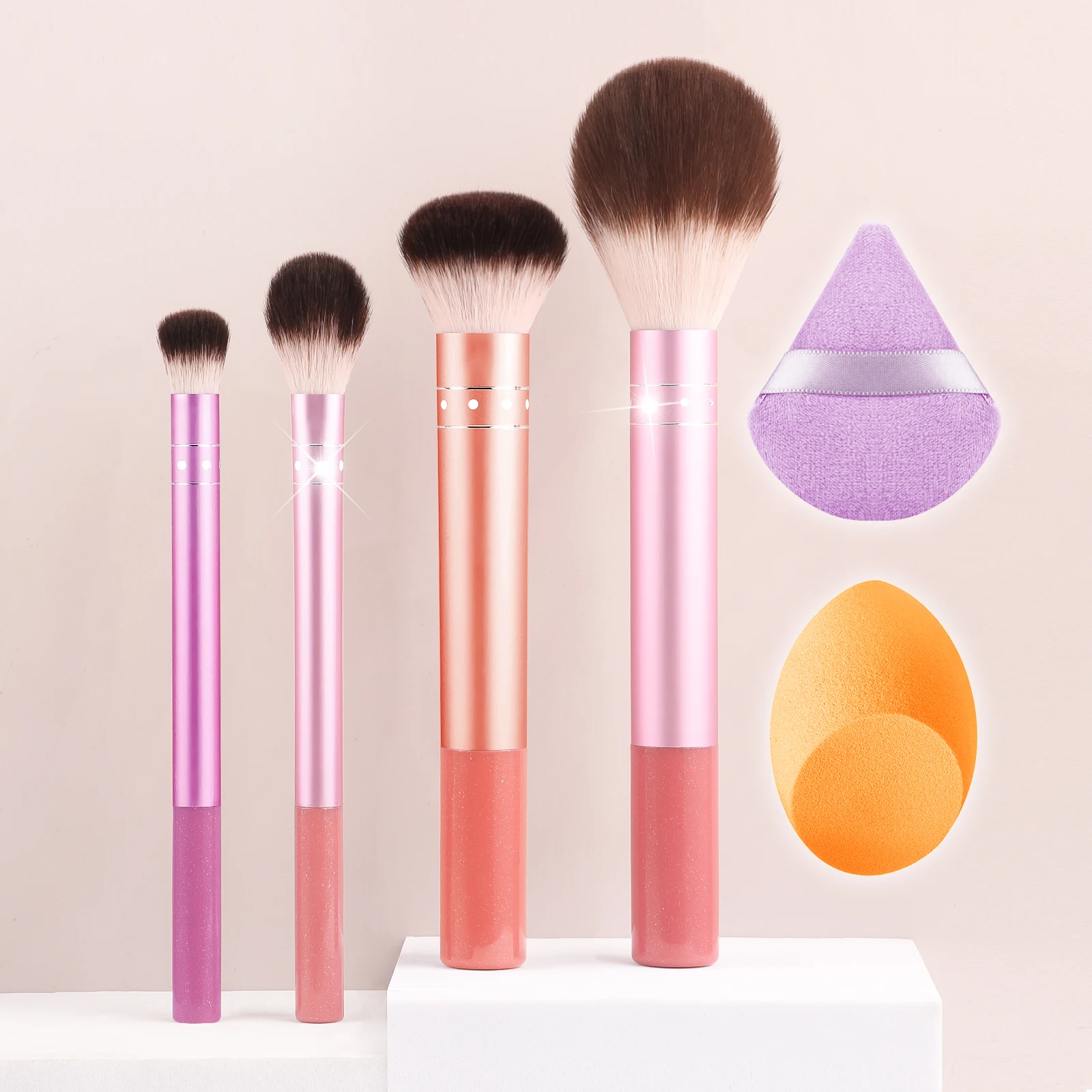 4-delige make-upborstelset Zacht synthetisch haar Make-upborstels Foundation Oogschaduw Cosmetisch Breng schoonheid Eieren en poederdonsjes Gereedschap