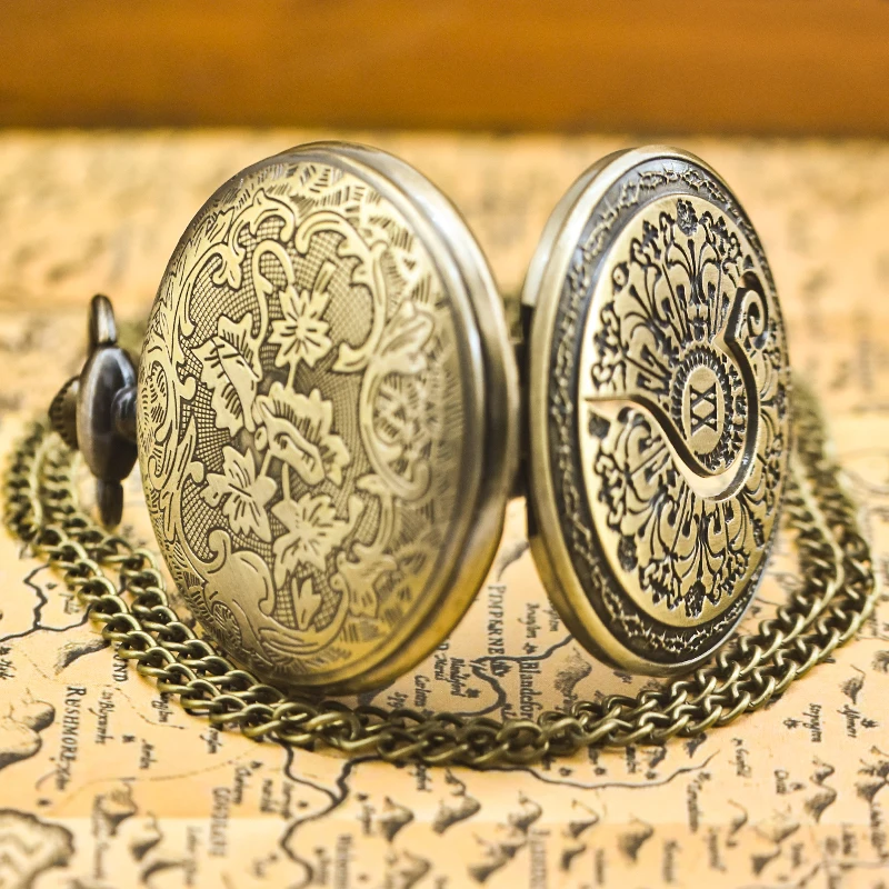 الرجعية البرونزية نمط Steampunk مزين الوجه الأعلى الذكور والإناث طالب هدية الكوارتز قلادة ساعة الجيب التذكارية