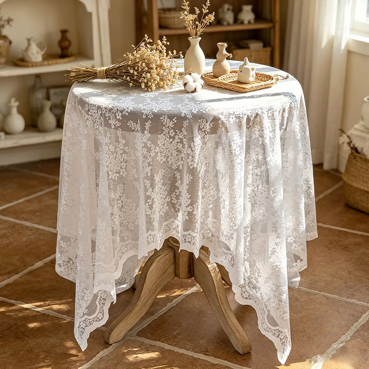 Nappe ronde transparente en dentelle florale blanche, couverture de table vintage à fleurs ajourées pour décoration de maison de style cottage français
