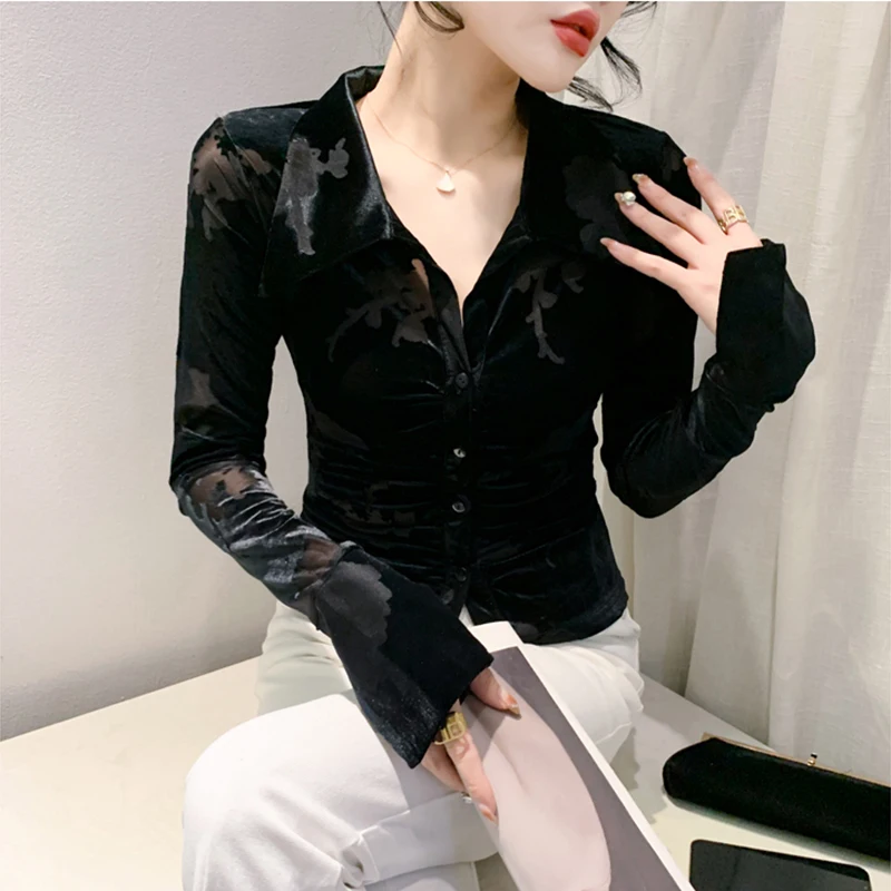 

Retro Chinese Sle Women's Velvet irt Long Sve Hollow out Button up Slim Fit Blouse Splicing Patchwork Pleated Design