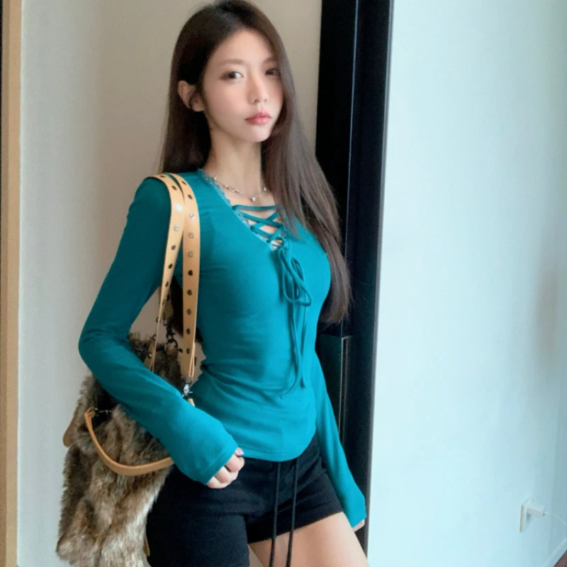 2026 Autumn Fashion Thickened Brushed Long-sleeved Casual Top for Women Elegant Warm Close-fitting Base Layer Shirt for Women