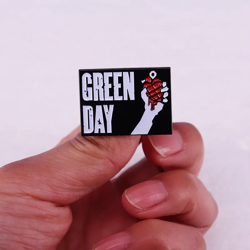 Spilla con spilla in smalto duro Green Day Rock Band per accessorio di gioielli