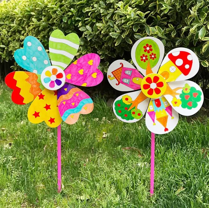 

1Pcs Cute Blank Windmill Toys for Children Crafts Kids DIY Painting Graffiti Learning Teaching Education Craft Toys Gifts