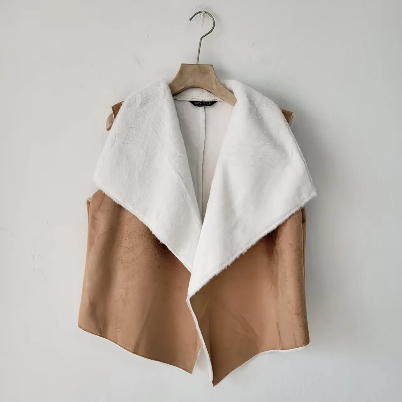 

Casual Lamb Fur Vest Two Colors ular Leather Fur Inteated Faionable Collar Autumn Winter Outerwear Trendy