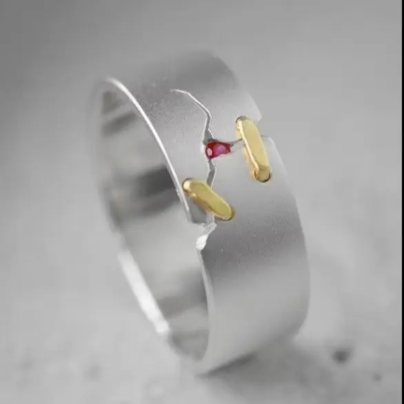 Simple Two-Tone Embossed Abstract Running Figure Copper Ring With Synthetic Gemstone, Women Party Personality Statement Ring