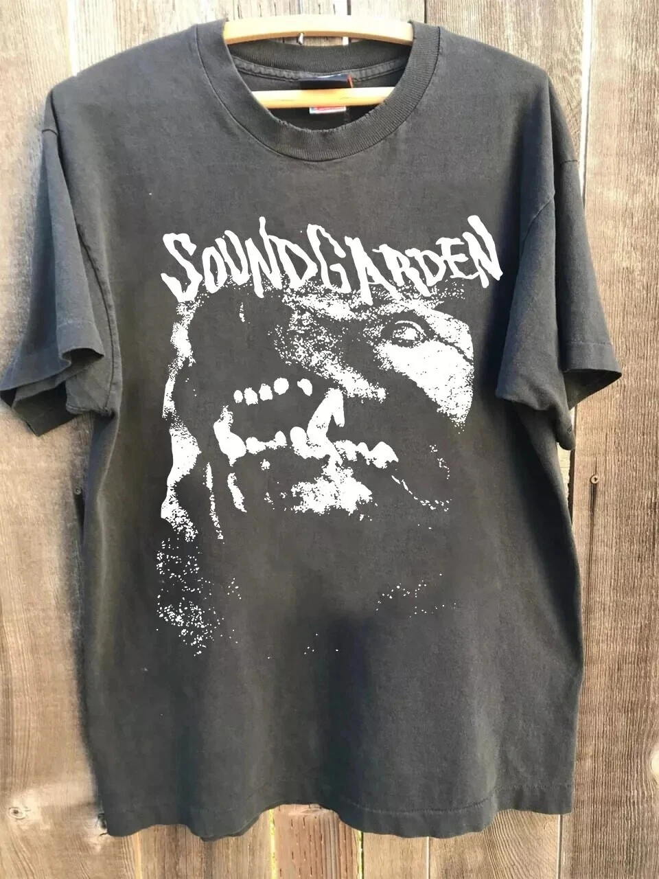 Camiseta unissex estilo clássico Soundgarden Live On 2011 Charcoal Classic, reedição de roupas masculinas
