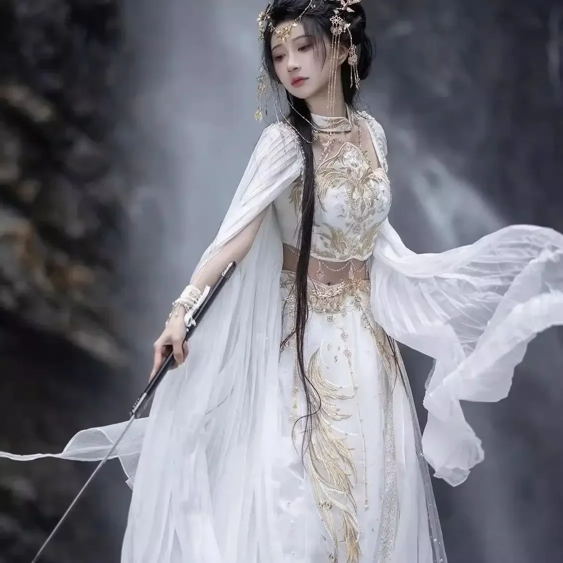 

2025 Han Element Embroider Costume Hanfu Exotic Charm Saintess Token Dunhuang Style Xianxia White Full Set