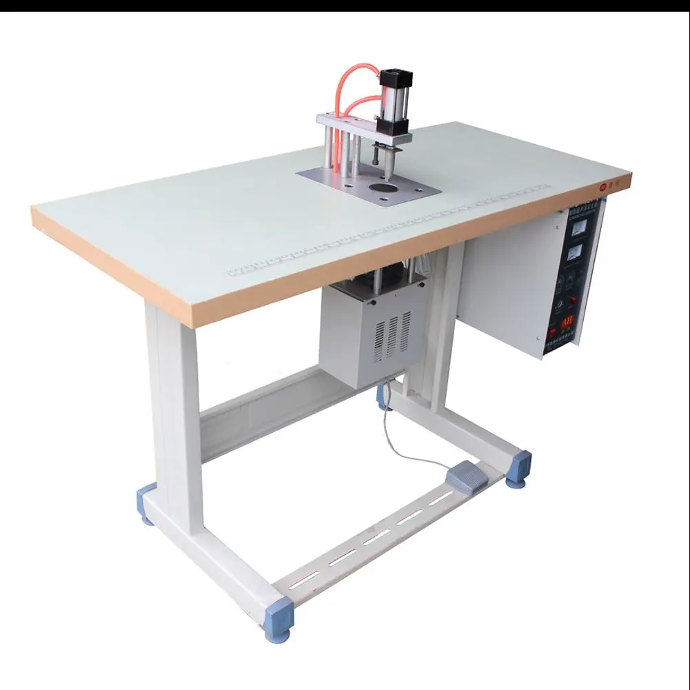 Good Selling 2500W machines with rich roller patterns ultrasonic spot welder