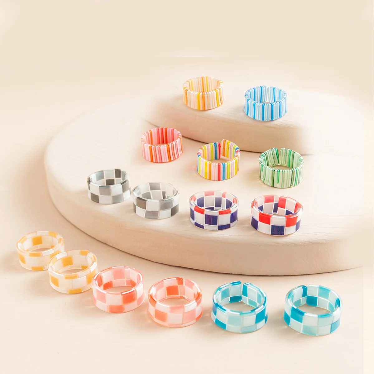 Fresh and sweet resin checkerboard ring New cross-border splicing plaid colorful contrasting color acetate ring joint ring