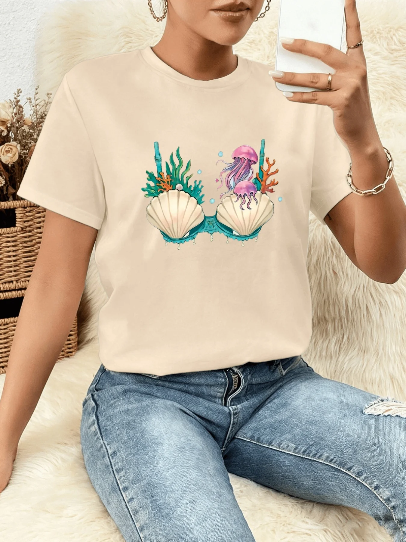 2026 New Women'S Sleeve Crew Theme and Jellyfish Print Design Dopamine Breathable Double Brushed Milk Fabric  Home Wear Suitable