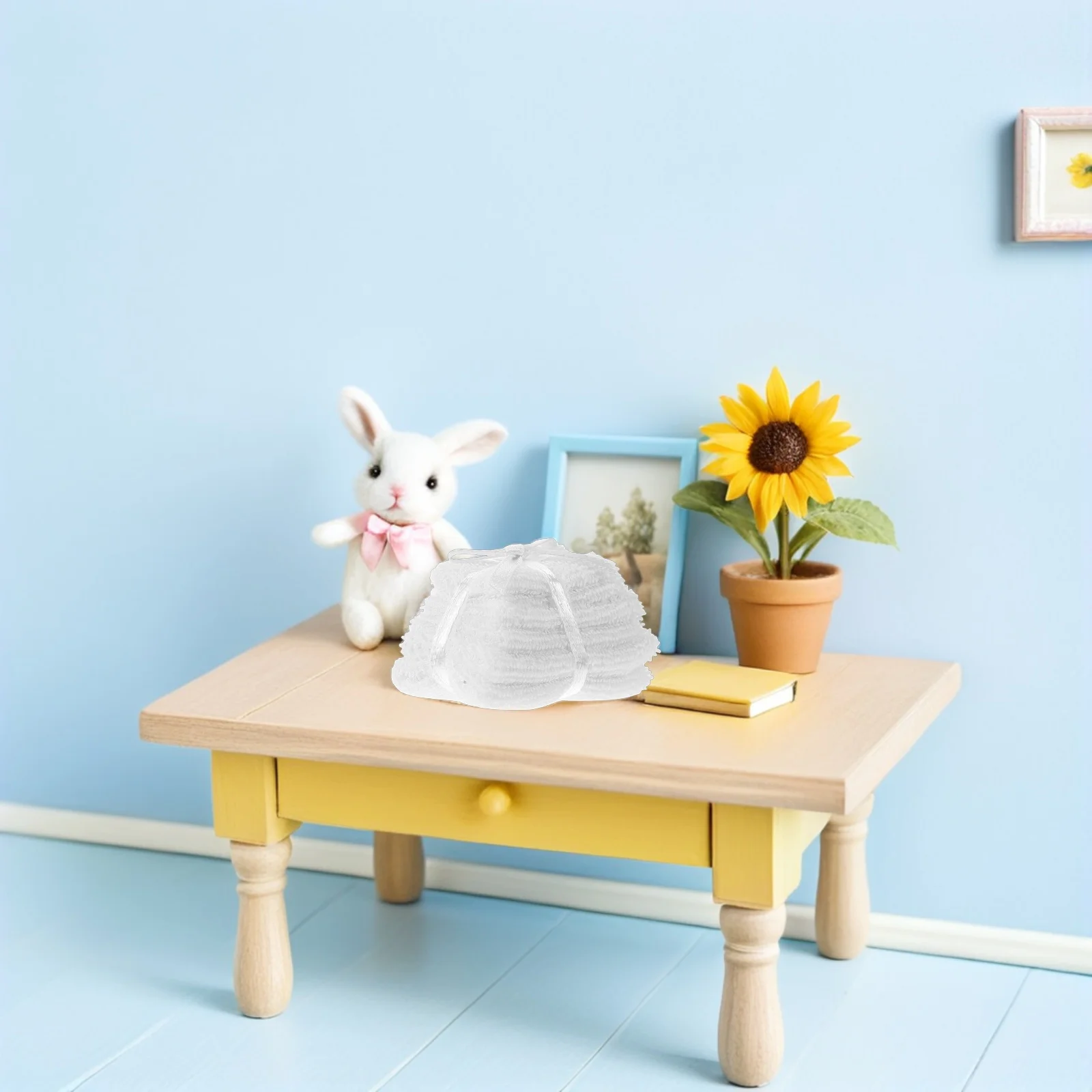 

2Pcs Miniature Dollhouse Bathroom Towels Set Realistic Fabric Hand Towels Mini Bath Accessories Dollhouse Bathroom Supplies