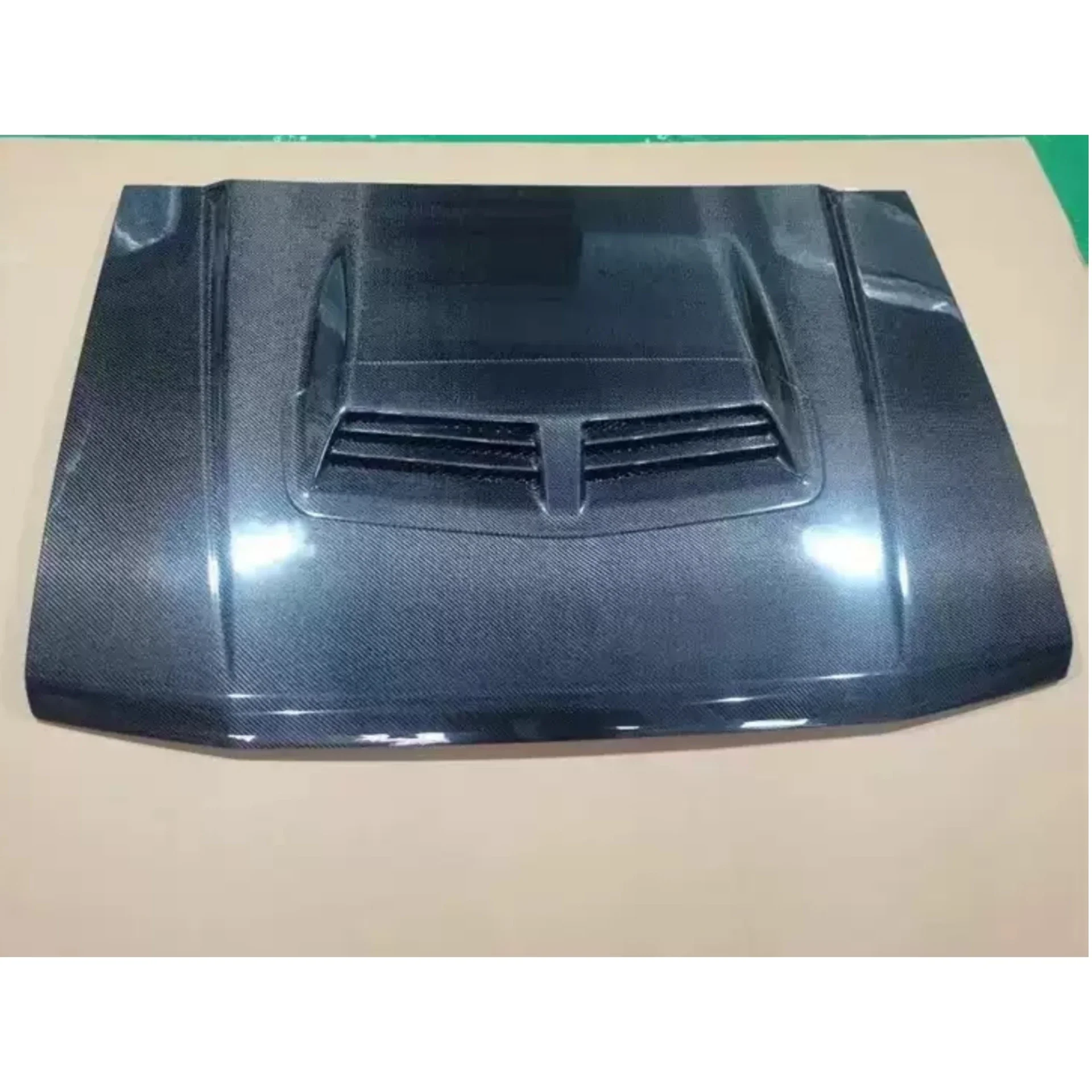 Car Accessories Carbon Fiber Hood Scoop Engine Cover for Mitsubishi Pajero V73 Light Weight Body Kit