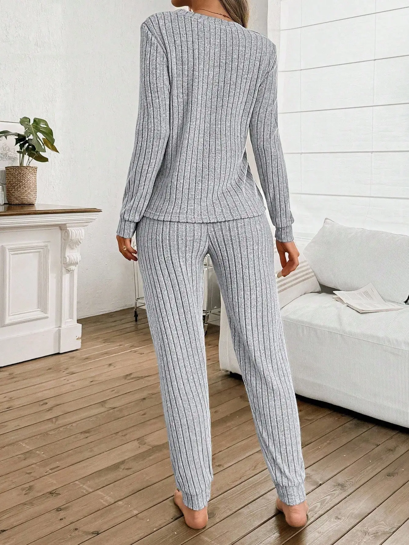 Women's 2-Piece Ribbed Knit Pajama Set - Long Sleeve V-Neck Top & Jogger Pants, Soft Loungewear Sleepwear