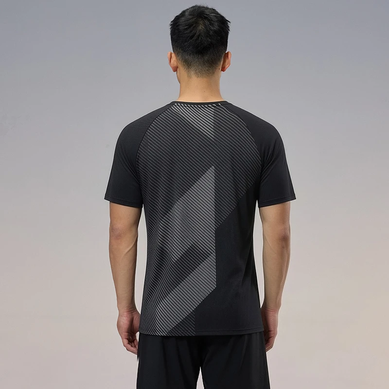 Quick Dry Running T-shirt Men Gym Sports Shirt Comfortable Breathable Outdoor Hiking Fitness Jogging Top