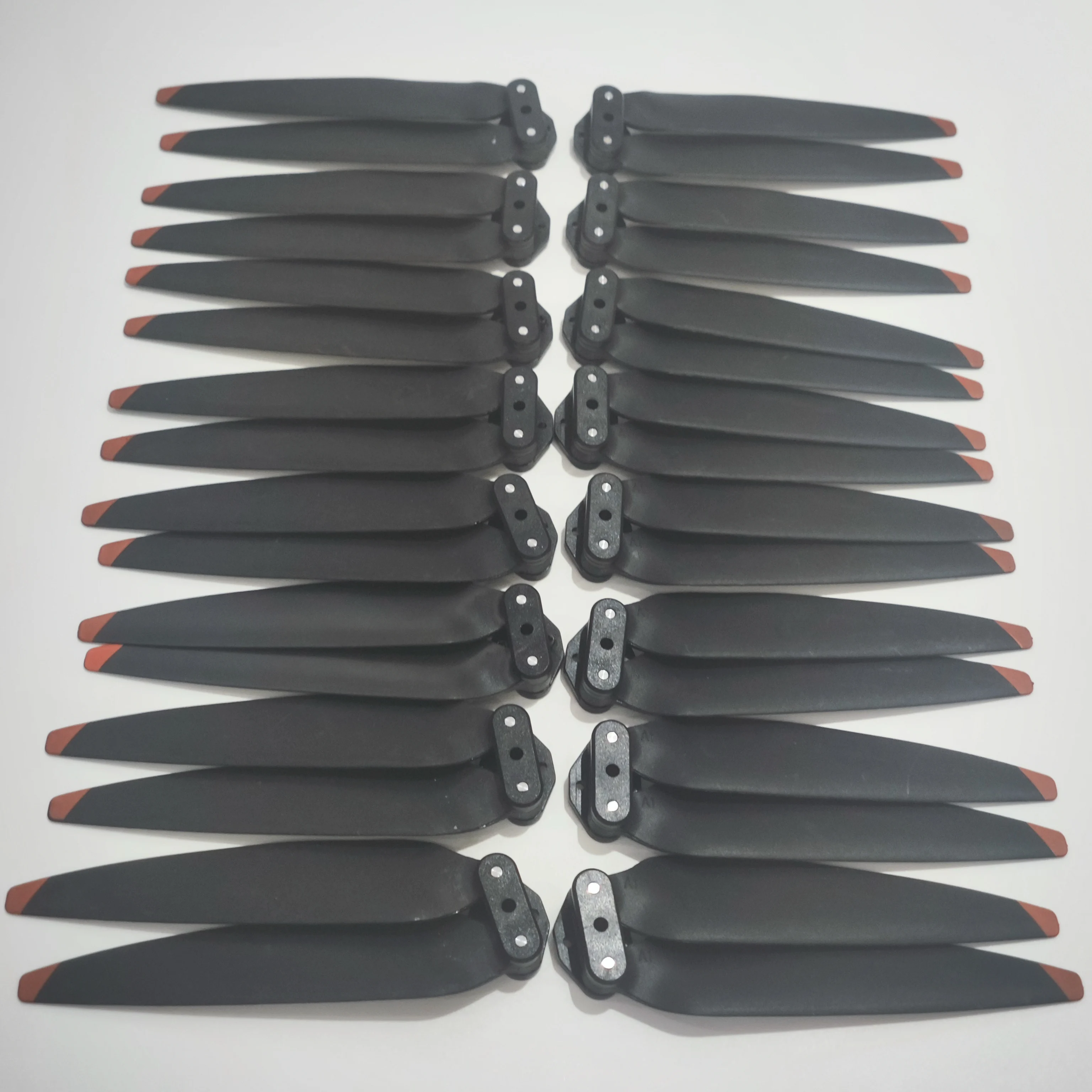 16PCS AE30 GPS มอเตอร์ไร้แปรงแบบพับได้ RC Quadcopter Drone ใบพัดใบพัดสําหรับ AE30ProMax Drones Maple Leaf Wings พัดลมอะไหล่