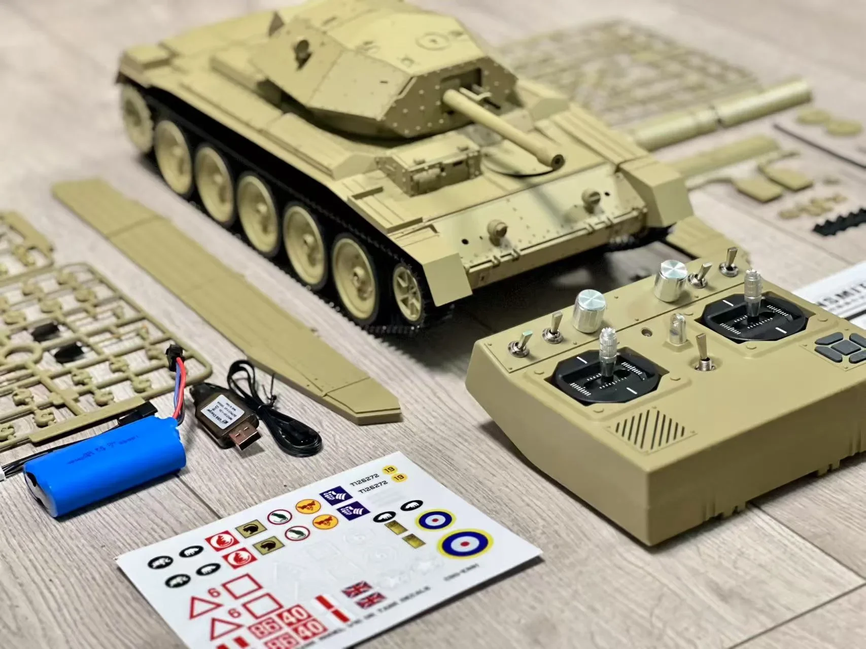 Coolbank 1/16 UK Crusader Mk.III RC Tank G2078 Remote Controlled Tracked Vehicle Turret 360 Degree Rotating Dual Flow Gearbox