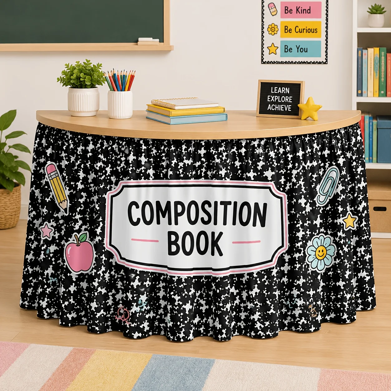 Applicable for Halloween and Christmas. 1-piece campus-themed tablecloth. Suitable for parties.zyc