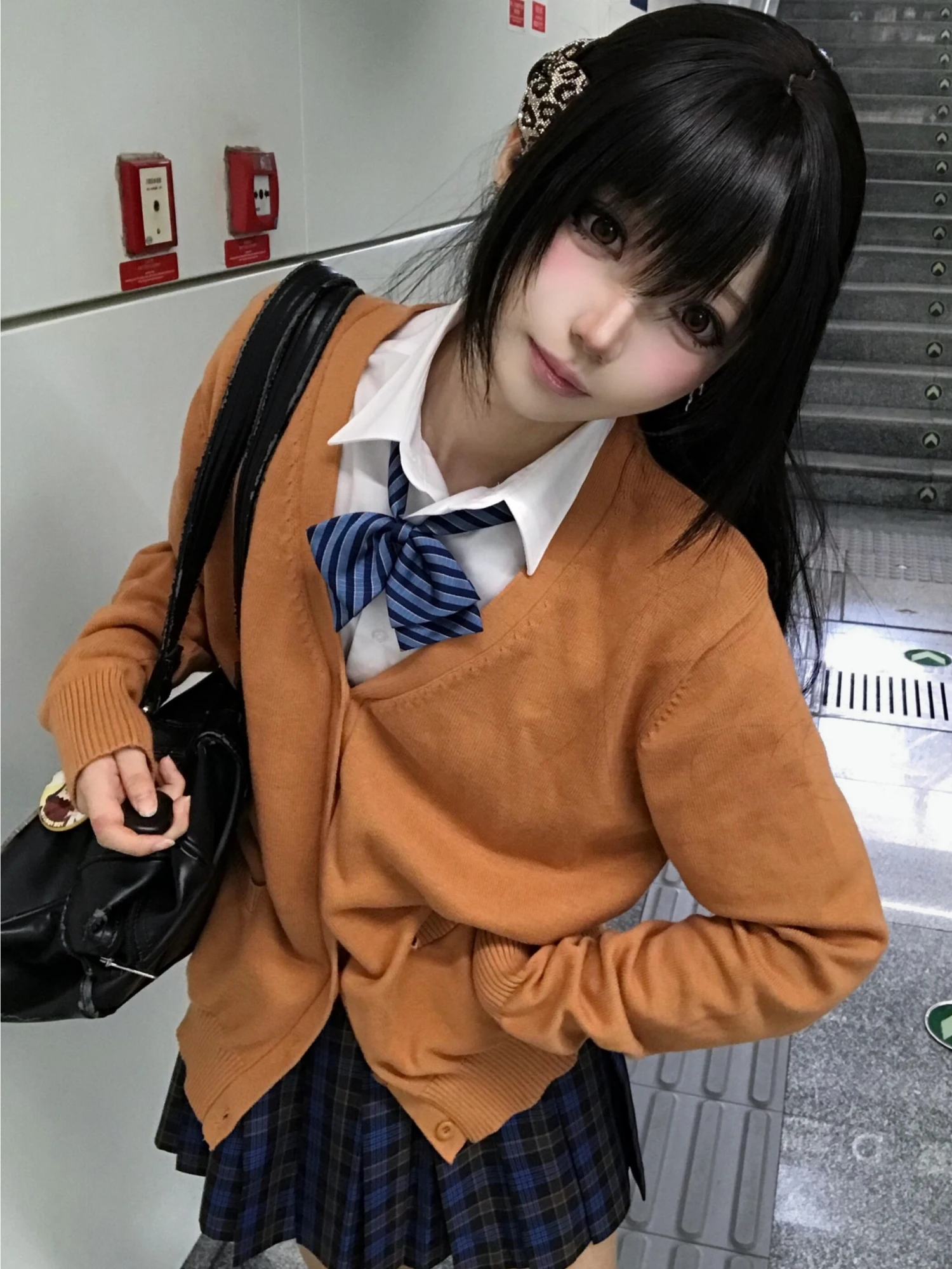 

Карамельный вязаный свитер с длинными рукавами, повседневный свободный кардиган в стиле JK, осенне-зимняя женская модная верхняя одежда для работы, V-образный вырез