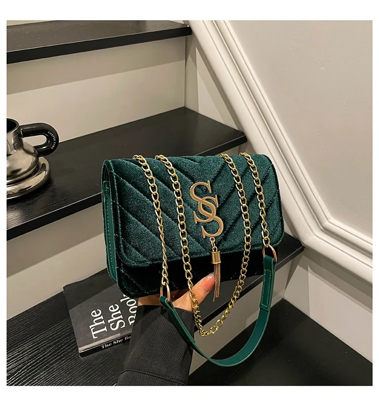 

2025 Новая квадратная женская сумка в клетку с цепочкой, шикарная сумка через плечо, модная и универсальная для вашего дня в ночное время, уникальный стиль