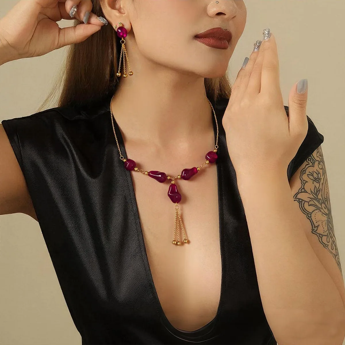 

Lucky Gourd Pendant Jewelry Set Women Red Tassel Drop Necklace Earrings New Chinese Trend Elegant Wedding Party Ornaments Gift