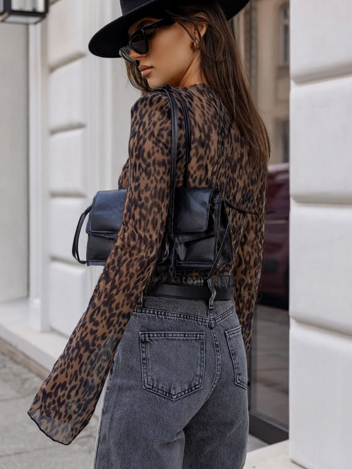 Spring Summer New V-ne Leopard Print Me Bell Sve Long Sve T-irt Women's Street Sle Slim Fit Base Layer Top