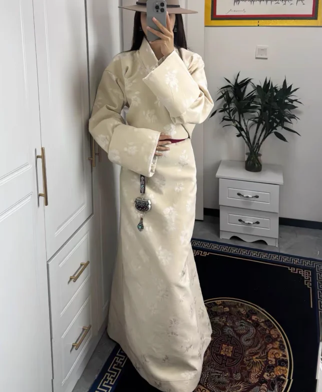 Traje de espectáculo de ventilación étnico para mujer del Tíbet chino, bata tibetana de terciopelo de leche Jacquard Chenil Tissu