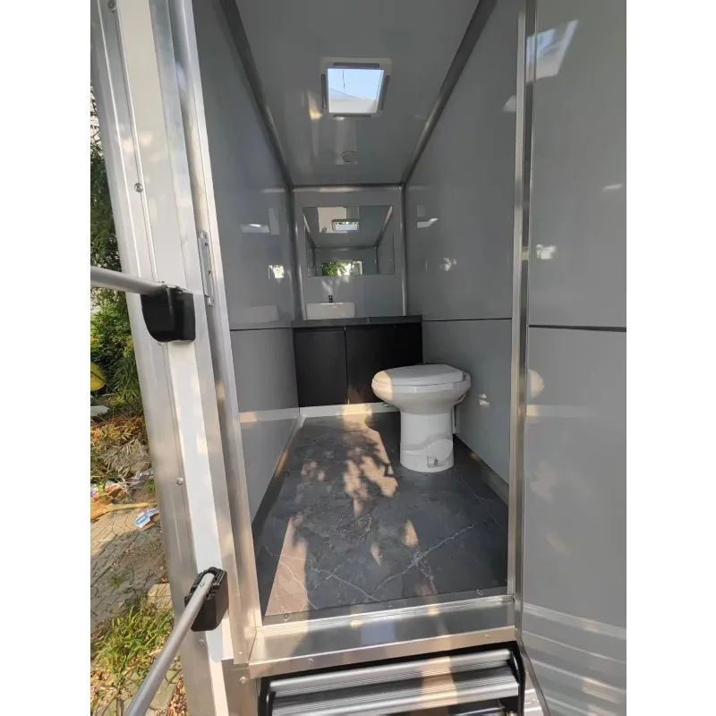 Customized Outdoor Luxury Toilet Trailer Beach Wedding Outdoor Party Portable Toilets Mobile Trailer Mobile Trailer Toilets