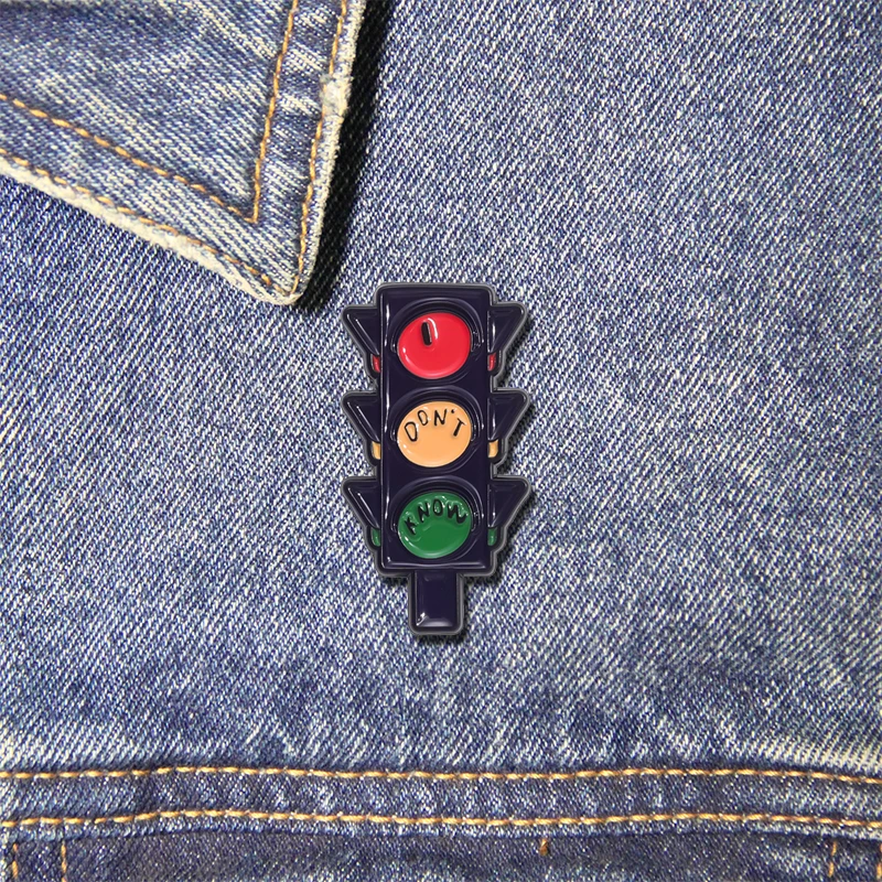 Traffic Light Enamel Pins Red Green Yellow Light Brooches Lapel Backpack Badge Jewelry Gift