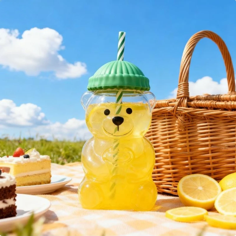 

2026arge capacity 20oz Cute Bear Glass Cup New Christmas Gift Durable for Coffee Beer Wine Cocktails Straw Mug