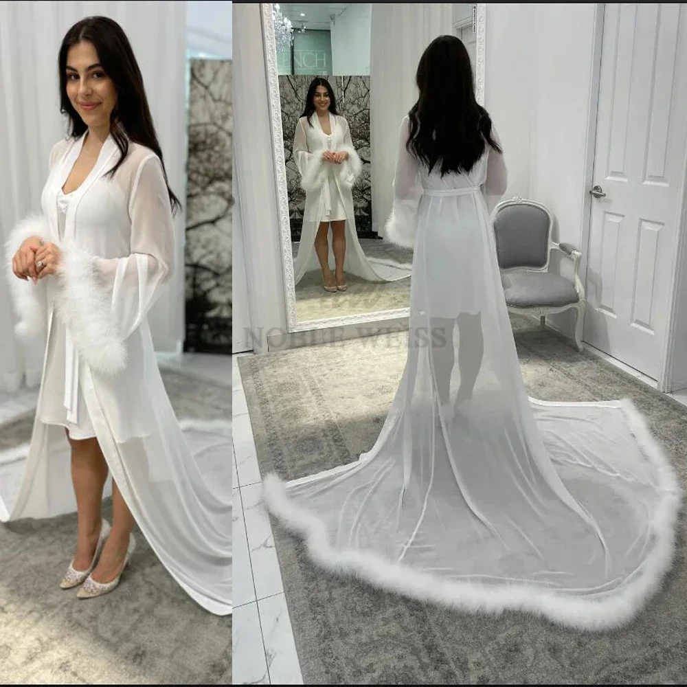 Bata de manhã de casamento com borda de pele, roupão de noiva sexy de chiffon, manga longa de penas, jaqueta longa elegante personalizada