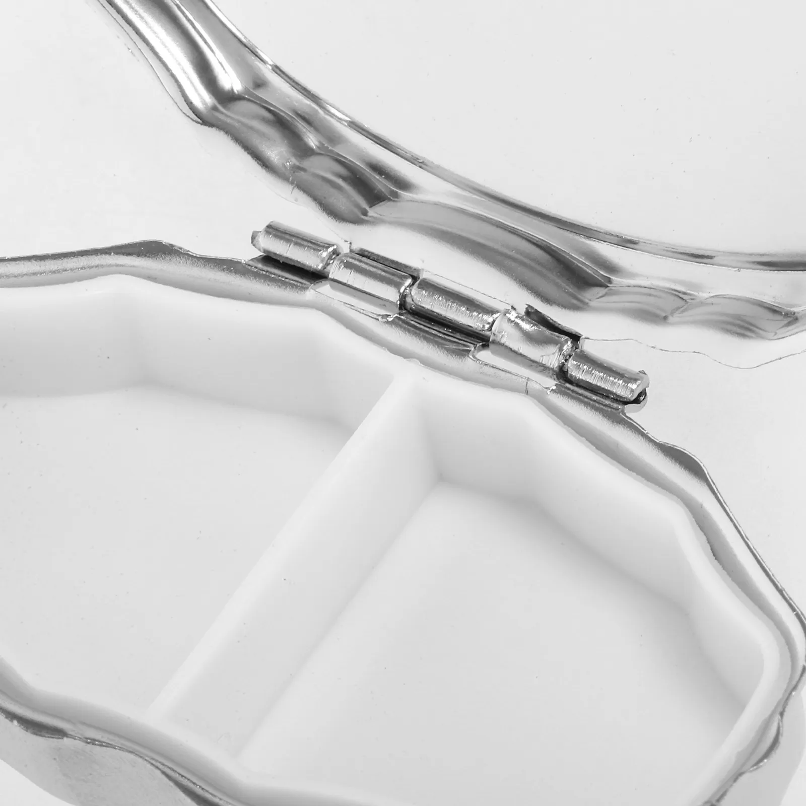 2Pcs Metal Dual-Compartment Medication Box Portable Compact Travel Case Stylish Organizer for Home Office Use Reusable Storage