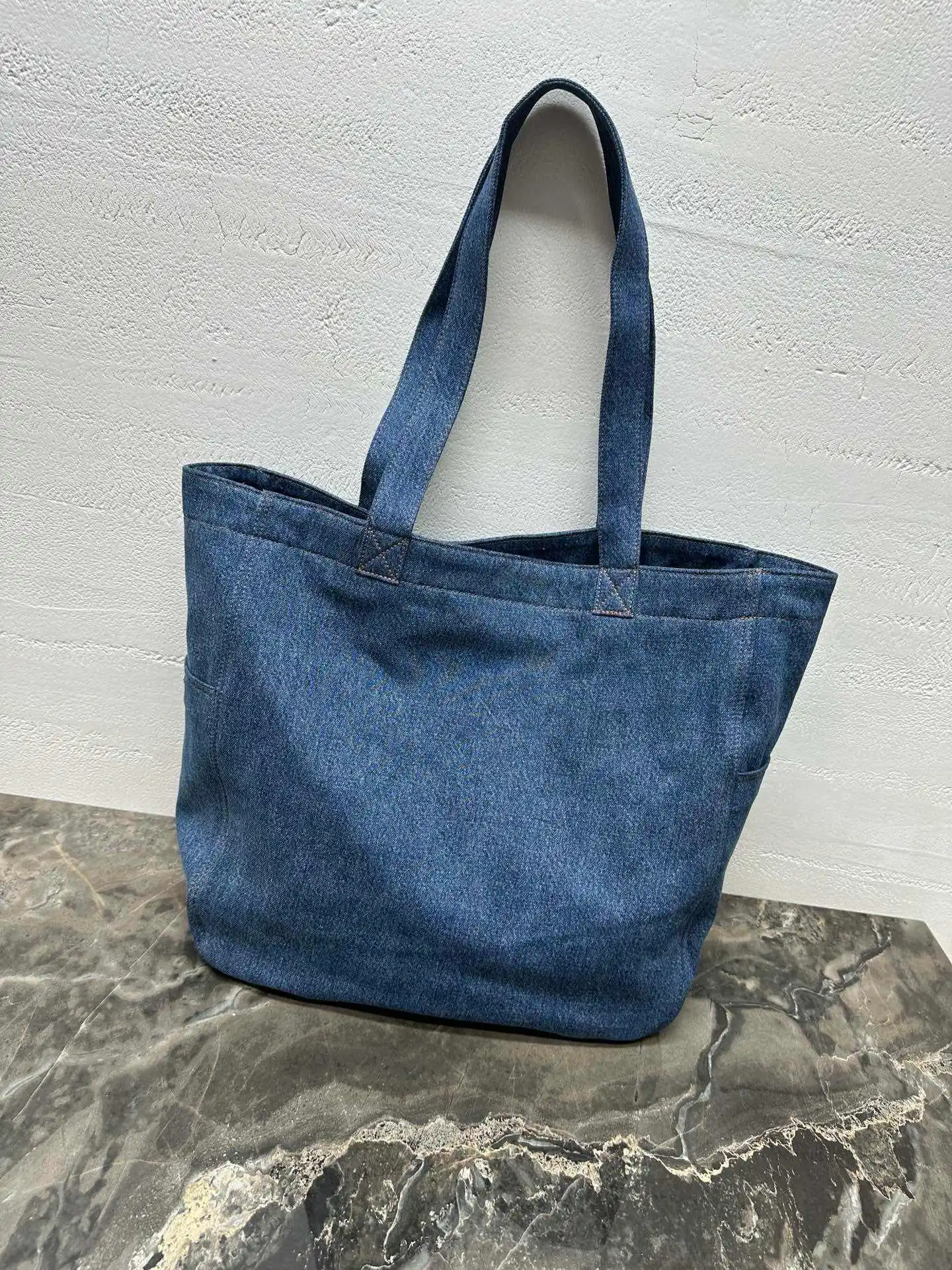 

2025 New Fashion Denim Tote Bag - Large Capacity Casual Shoulder Bag Women's Stylish Handbag (Trendy & Versatile)