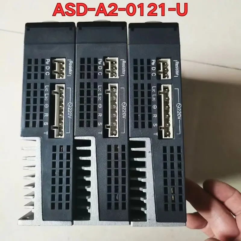 Second-hand ASD-A2-0121-U servo drive in good working condition