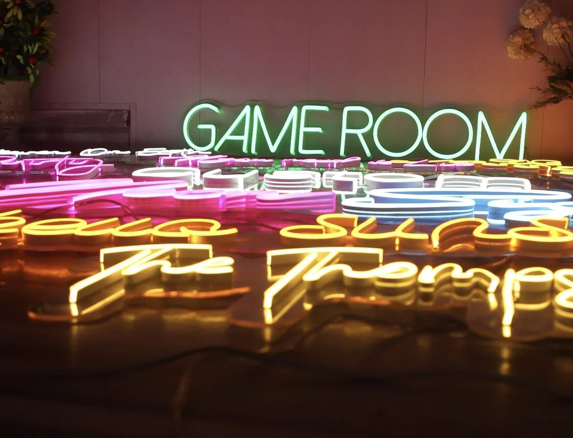 Insegna al Neon Personalizzata - Home Bathroom Name recensione e prezzo