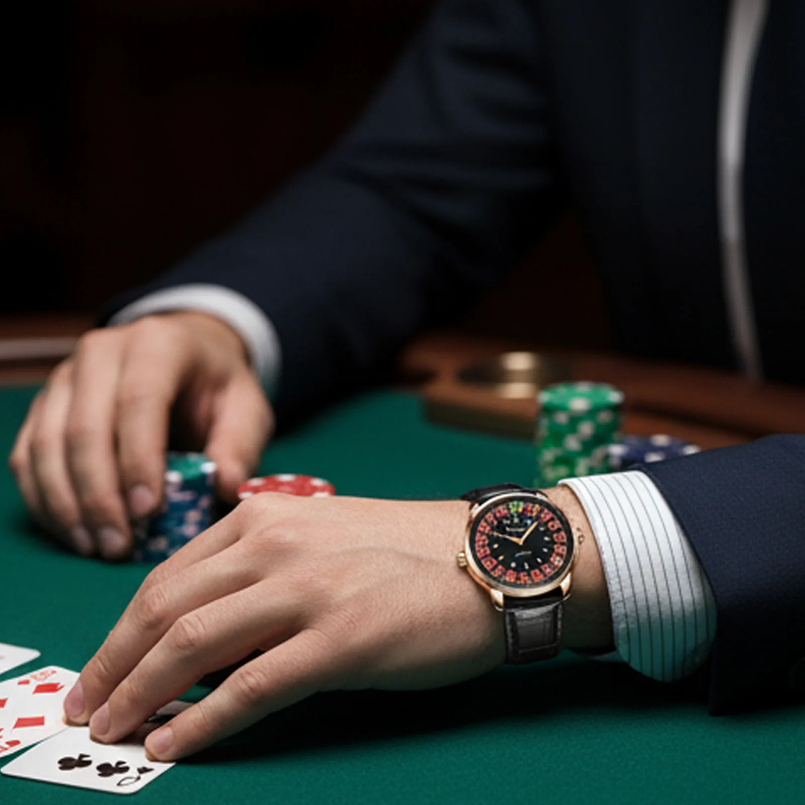Men's Wristwatch With Luminous Dial Waterproof Leather Strap Roulette Design for Daily Wear