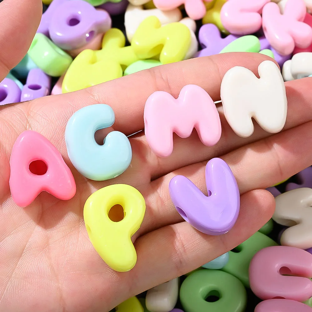500g, ca. 175 Stück, bunte, interessante 3D-Alphabetperlen, einzigartiges Design, A-Z-Buchstaben, Acrylperlen mit großem Loch für DIY-Dekorationen – Detail 3