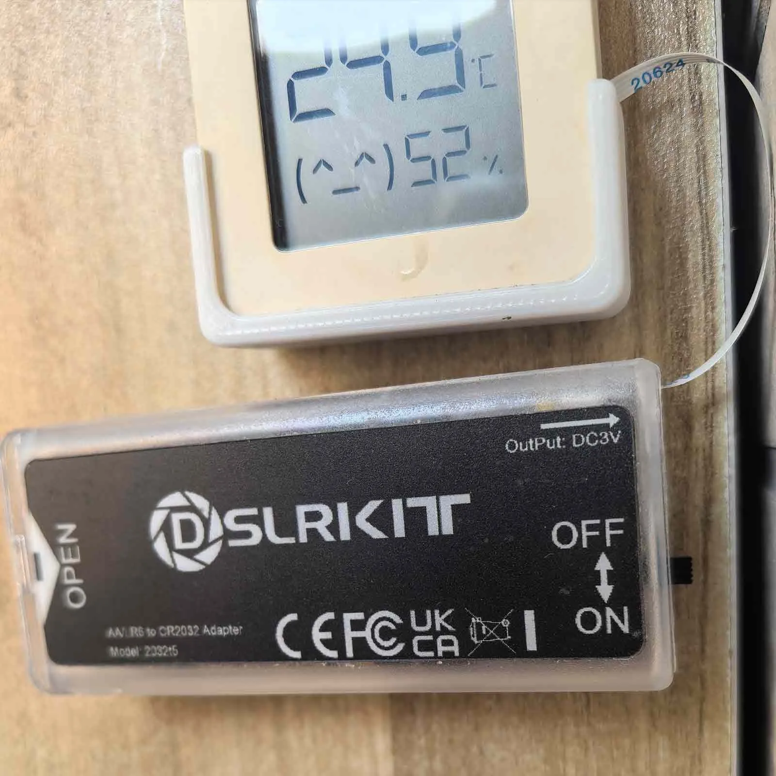 Adapter/Przejściówka baterii zastępczej AA/LR6 na CR2032 z przełącznikiem ON/OFF i cienkim kablem FFC — zdjęcie produktu 5