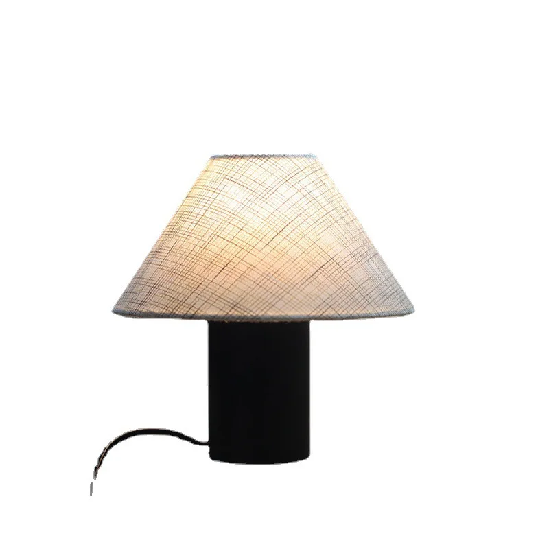 

Table lamp retro solid wood medieval bedroom bedside study lamp fabric lamp