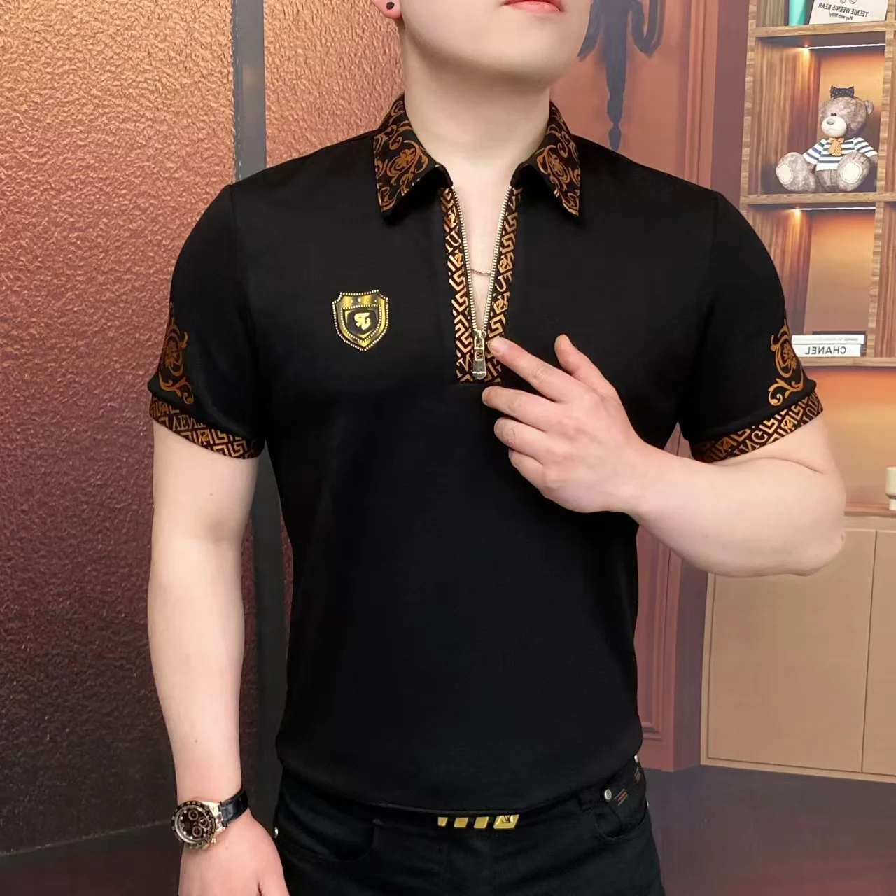 

New men's spring/summer fashionable and stylish black collar POLO shirt for business and casual wear, trendy and stylish.