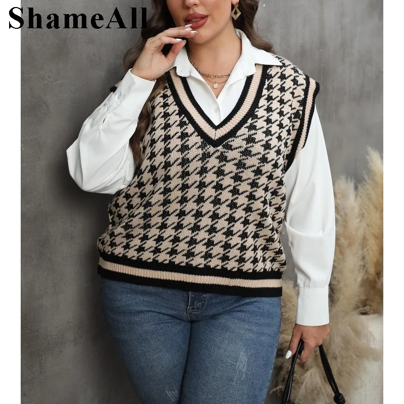 Women's Plus Size Striped Trim V-neck Sweater Vest Houndstooth Sweater Vest Plus Size Tank Tops For Women