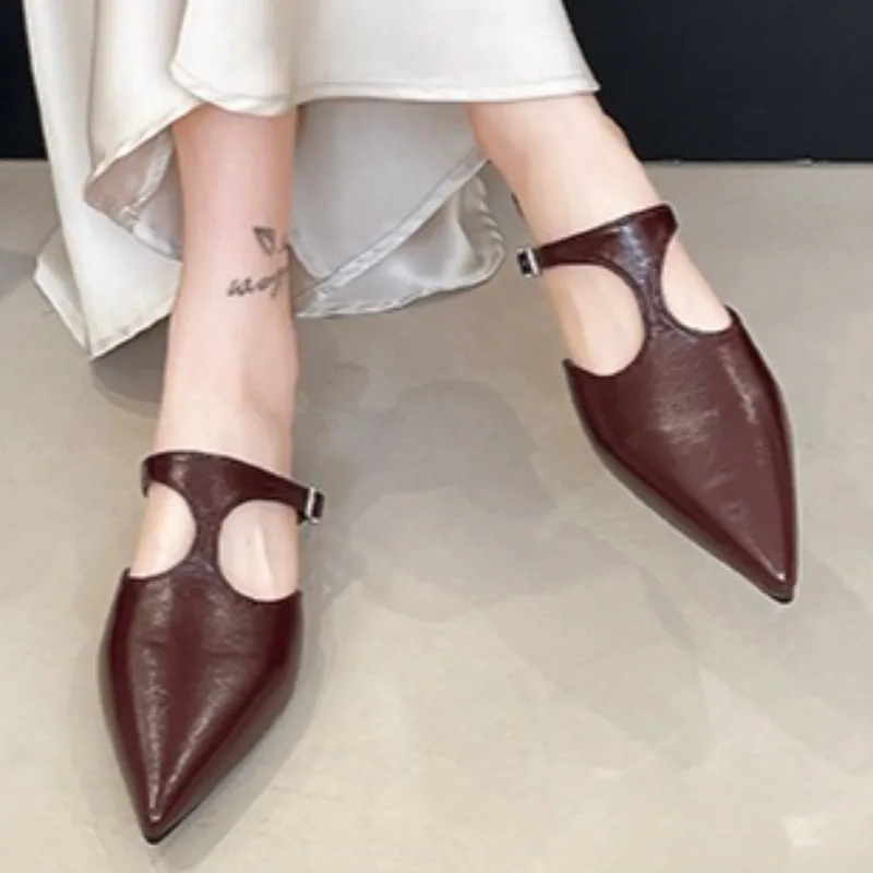 Demi-pantoufles en cuir PU à semelles épaisses, nouvelles sandales d'été à talons ouverts antidérapantes à semelles souples pour la plage, grande taille, 2025, nouvelle collection
