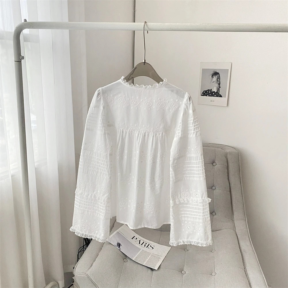 Blus Renda Putih Wanita 2026 M - Embroidery Eyelet ulasan dan harga