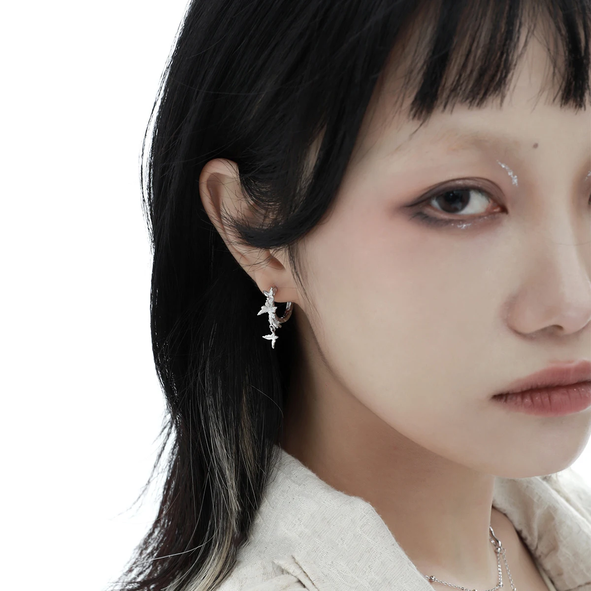F.I.N.S Original Irregular Butterfly S925 Sterling Silver Hoop Earrings Minimalist Textured Round Piericng Ear Buckles Jewelry view 4