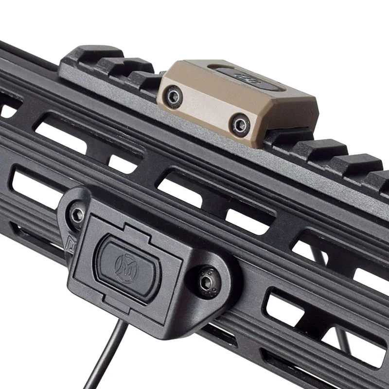 ยุทธวิธี M300 M600 UNITY ความดันระยะไกลปุ่ม 2.5/3.5 มม./SF ปลั๊กสําหรับ Mlok Keymod 20 มม.สําหรับ DBAL-A2 PEQ15 เลเซอร์