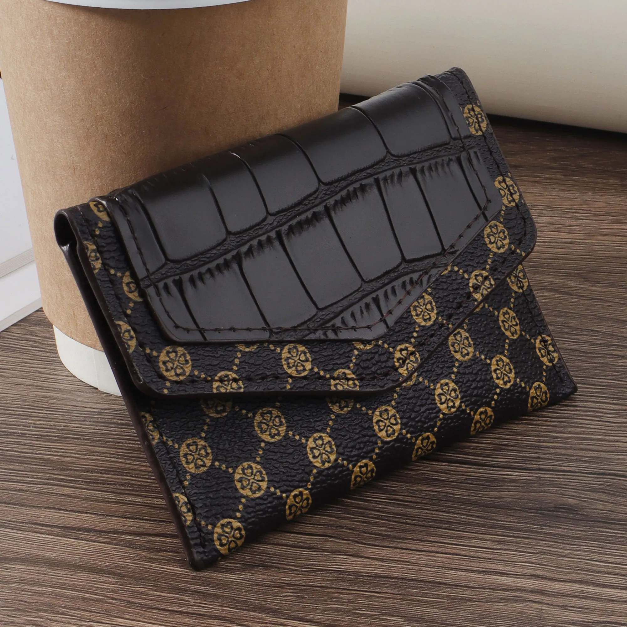 

Stylish Simple Short Bifold Wallet, Lightweight Portable Small Credit Card Holder & Organizer, Women's Daily Versatile Clutch &