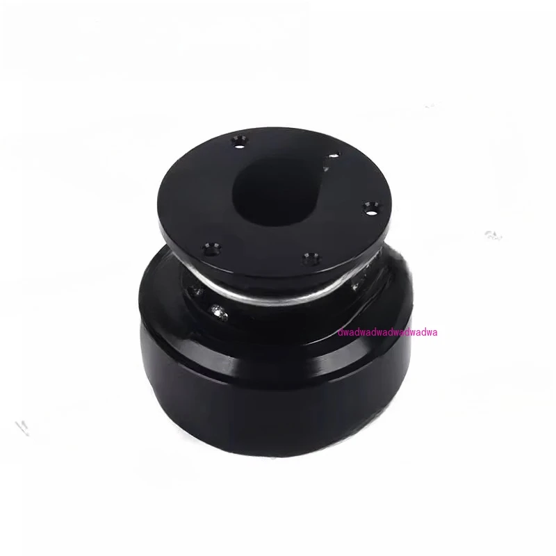 

Быстроразъемный адаптер для игрового эмулятора, модифицированного рулевого колеса Racing